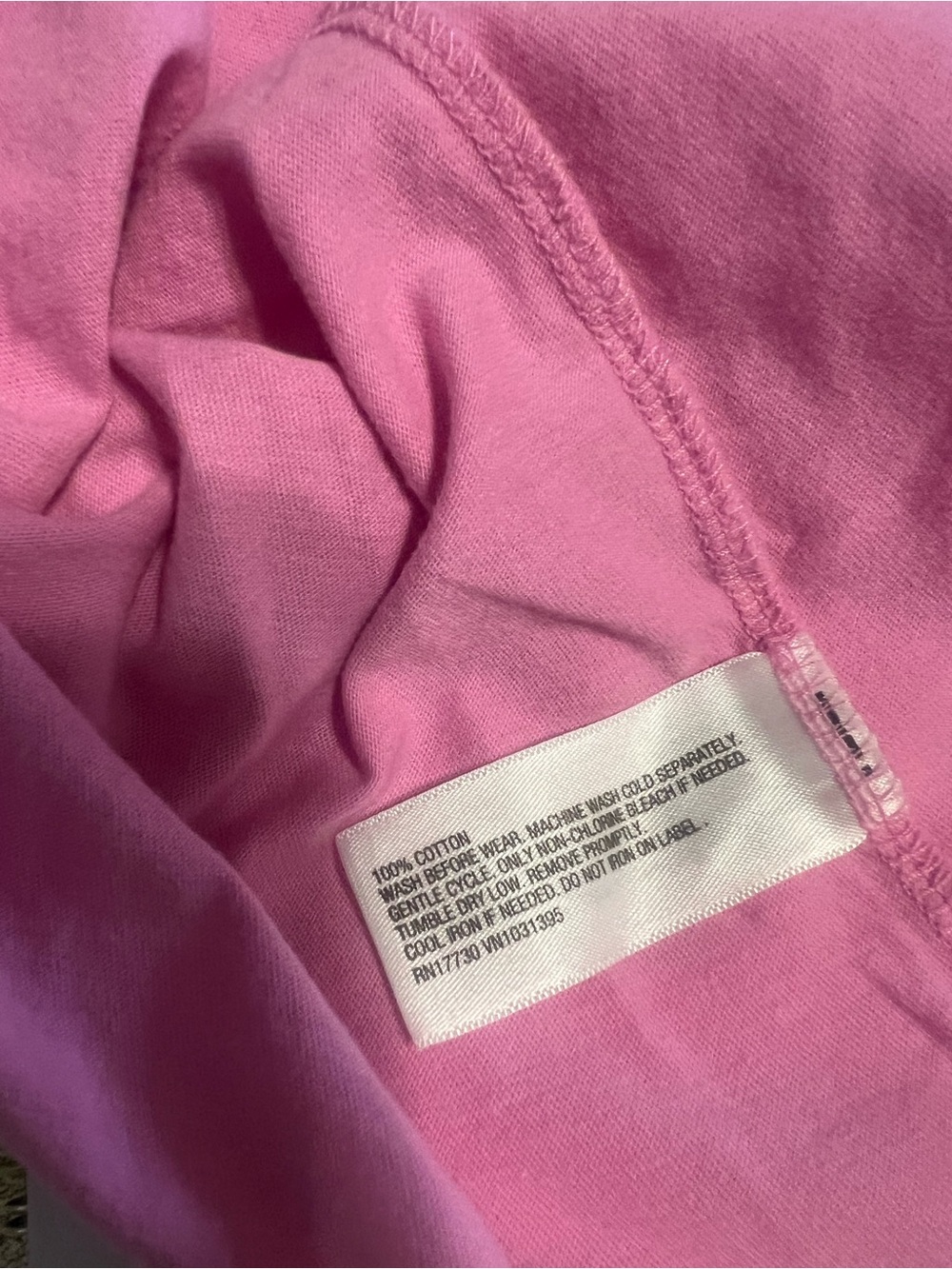 Universal Thread Women's V-Neck Short Sleeve Top in Bright Pink - Picture 4 of 4